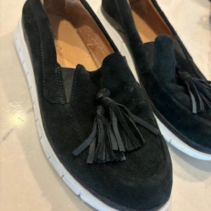 VIONIC Quinn Suede Slip On Loafer Tassels Black Size 7.5